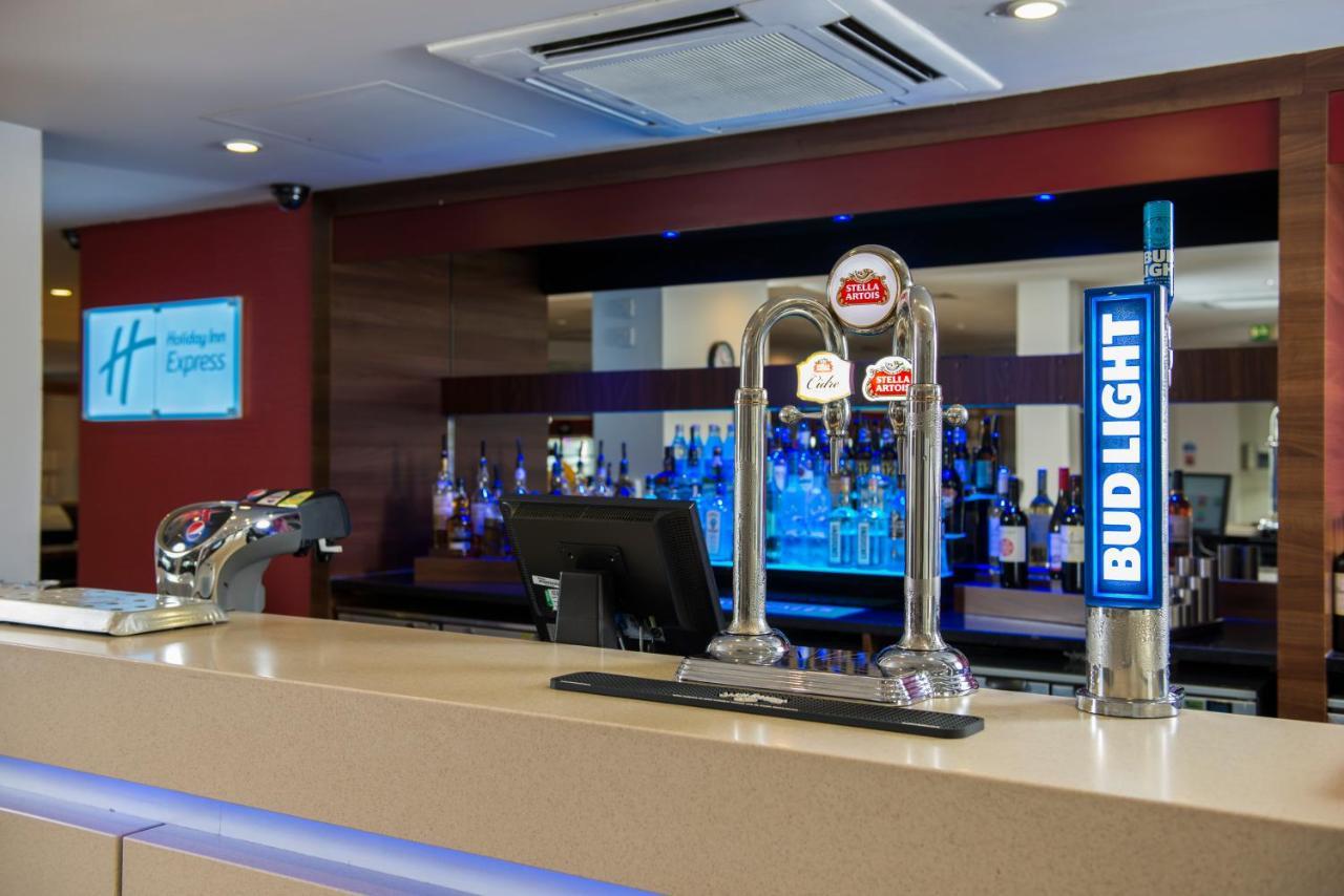 Holiday Inn Express Leeds City Centre By Ihg Ngoại thất bức ảnh