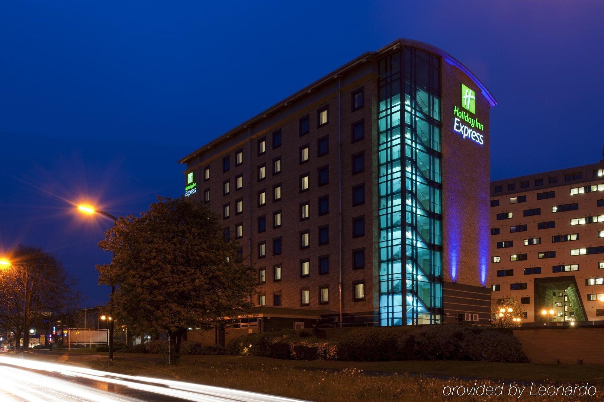 Holiday Inn Express Leeds City Centre By Ihg Ngoại thất bức ảnh