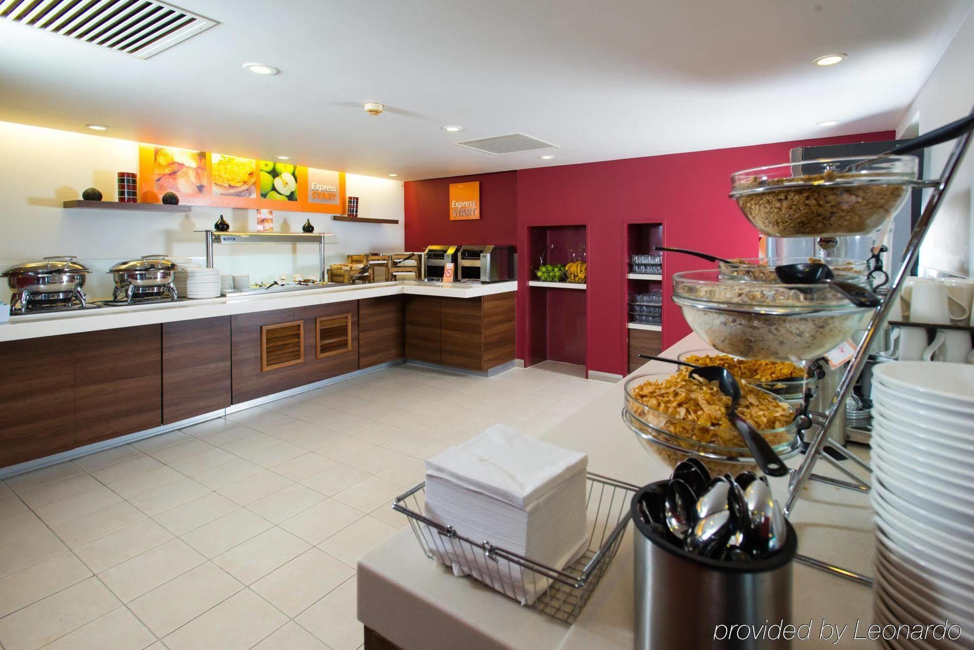 Holiday Inn Express Leeds City Centre By Ihg Ngoại thất bức ảnh