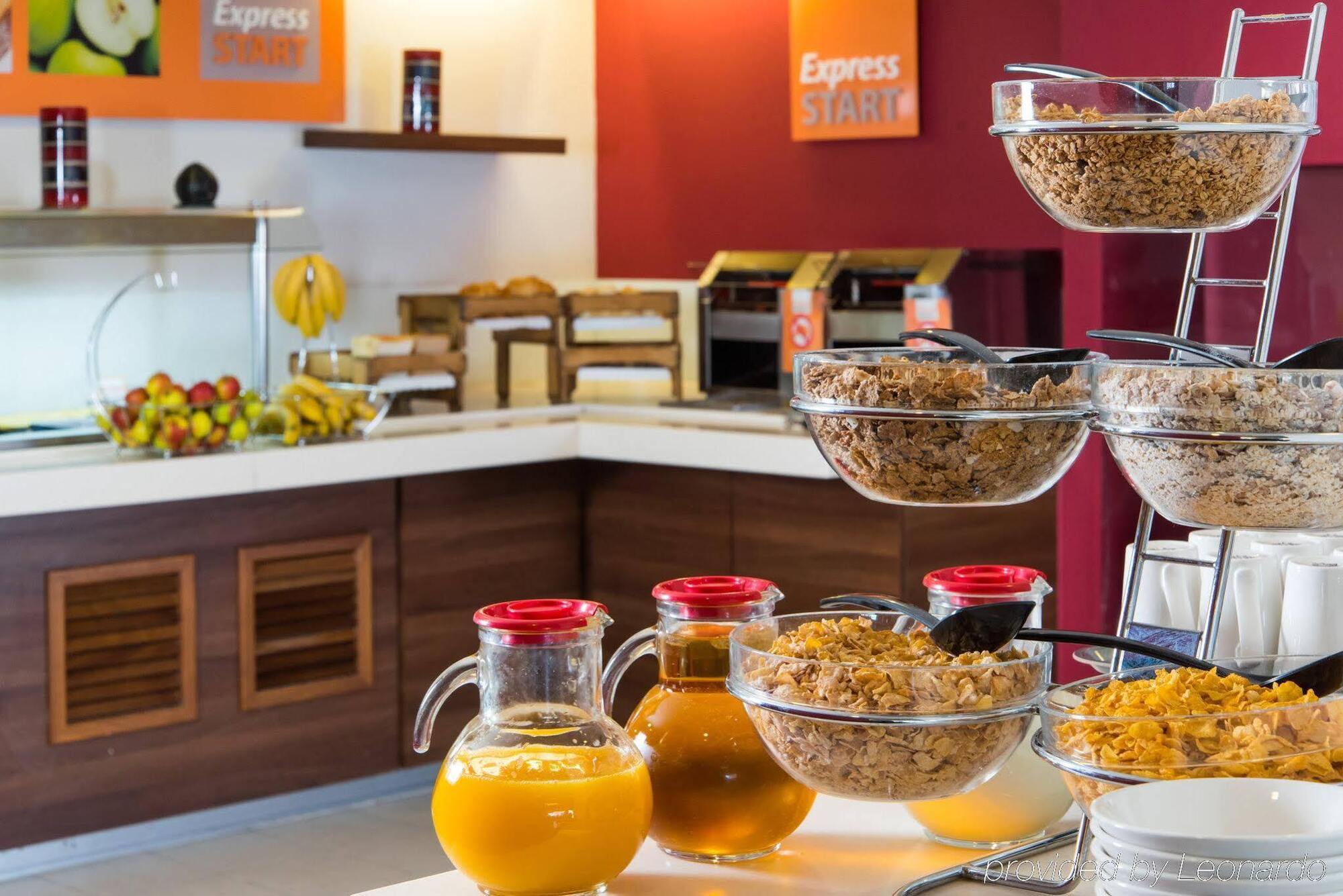 Holiday Inn Express Leeds City Centre By Ihg Ngoại thất bức ảnh
